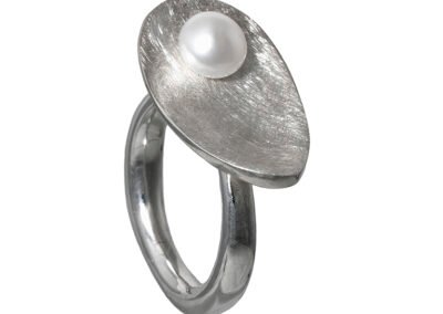 Egg Shell Ring